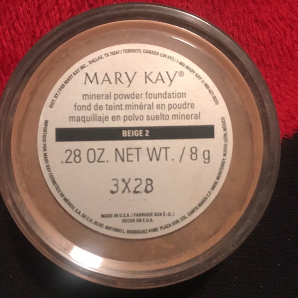 Mary Kay mineral powder foundation (Beige) - Picture 3 of 4